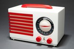 Emerson ”Patriot” 400 Catalin Radio in White Norman Bel Geddes Art Deco Design